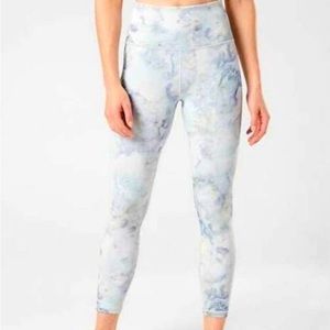 Athleta Elation snow dye 7/8 tight s nwot